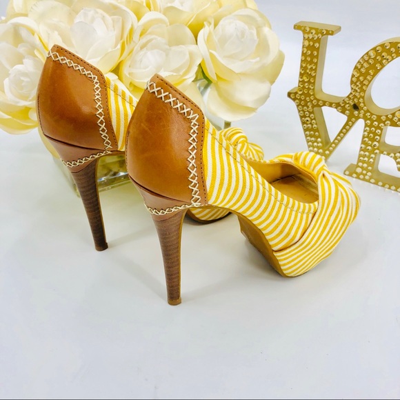 Gianni Bini Striped Peep Toe Pumps Heels - Picture 5 of 7